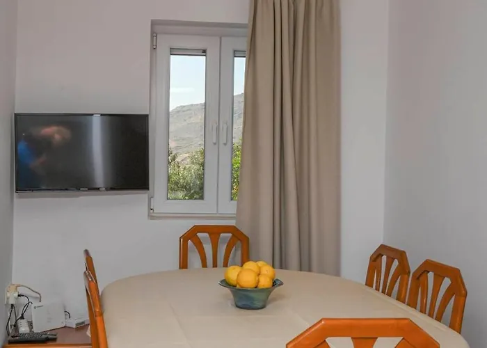 η όμορφη κώμη - Beautiful Komi Spacious